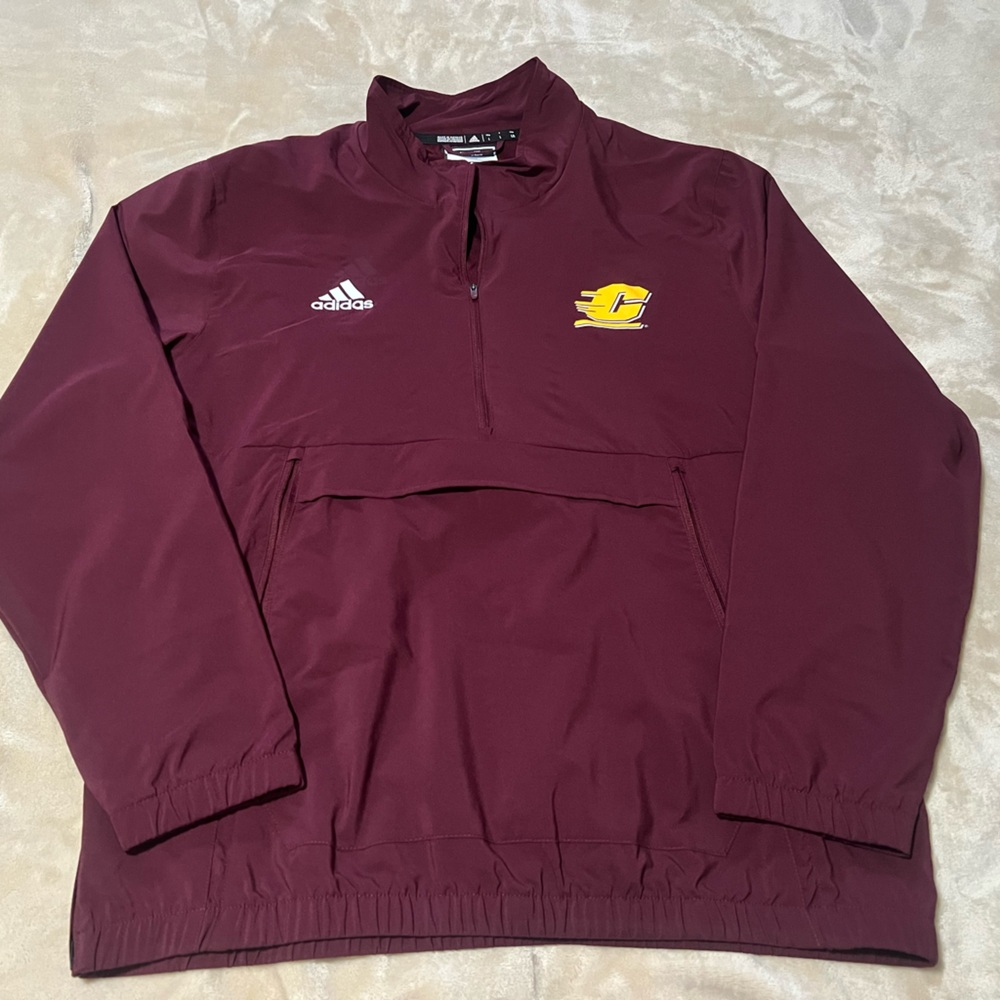 CMU pullover